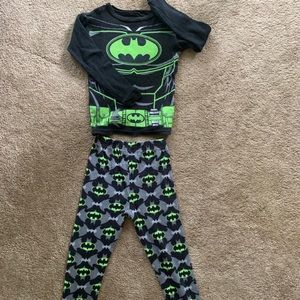 GLOW IN THE DARK BATMAN SET